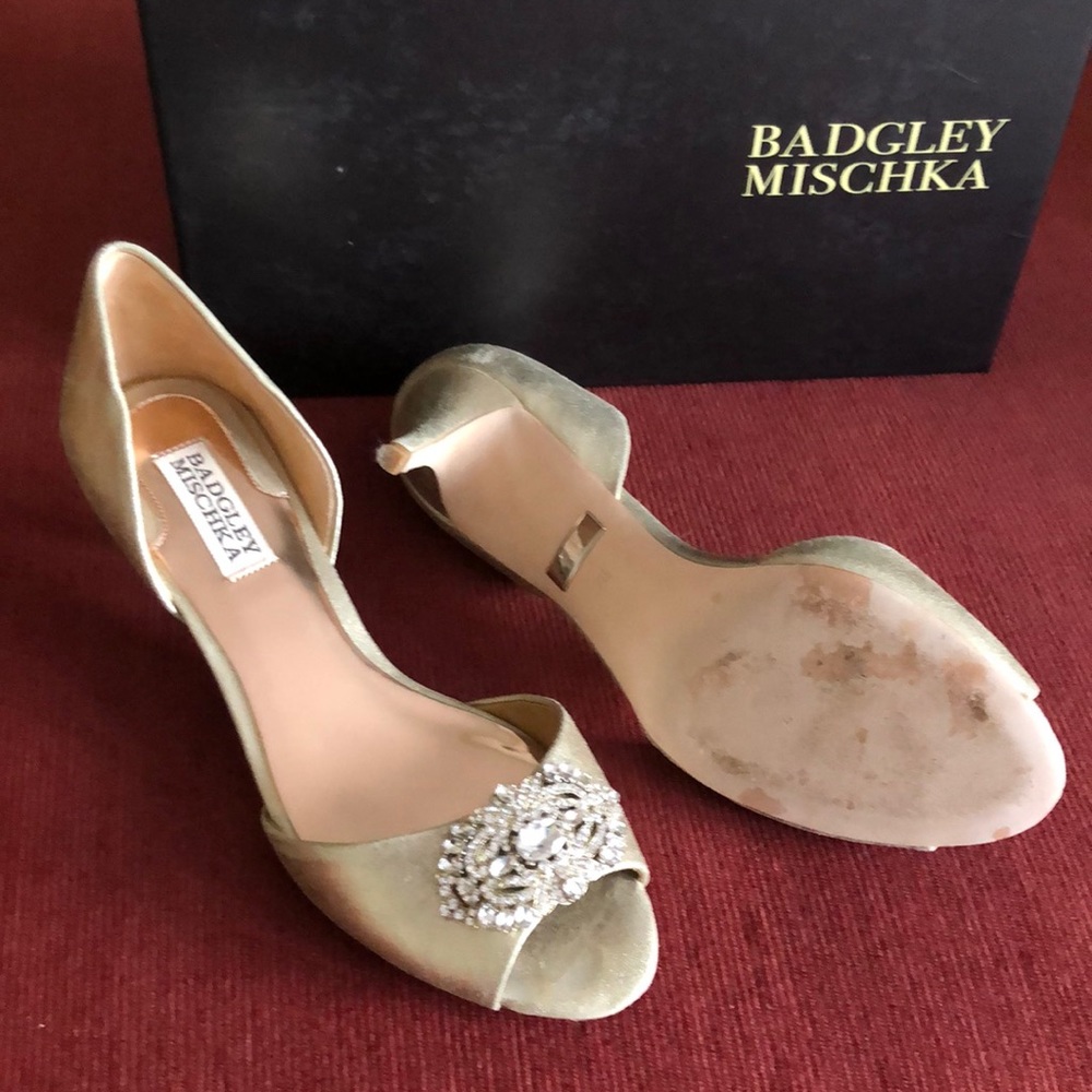 Shoes - Picture 2 of 3